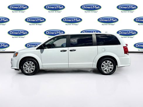 Used 2019 Dodge Grand Caravan SE FWD image 4