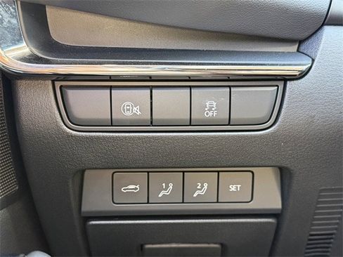 Used 2024 MAZDA MAZDA3 s image 28