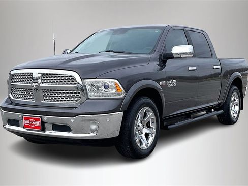 Used 2018 RAM 1500 Laramie image 2