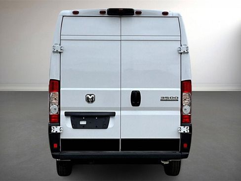 New 2025 RAM ProMaster 3500 w/ Premium Convenience Group image 4