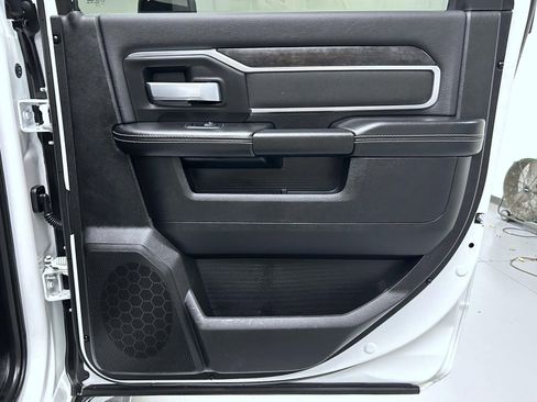 Used 2024 RAM 2500 Big Horn image 17