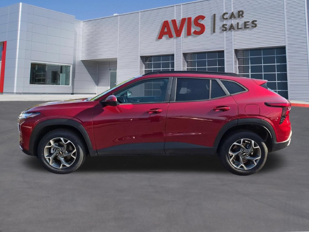 Used 2025 Chevrolet Trax LT w/ LT Convenience Package FWD image 10