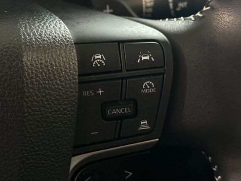 Used 2025 Toyota Camry SE FWD image 28