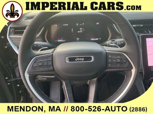 New 2025 Jeep Grand Cherokee Limited w/ Black Appearance Package image 22