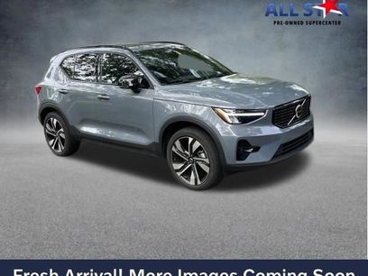 Used 2023 Volvo XC40 B5 Plus w/ Climate Package