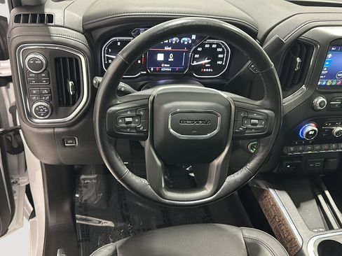 Used 2022 GMC Sierra 3500 Denali image 11