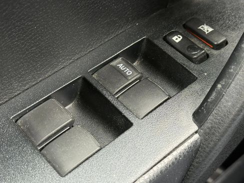 Used 2014 Toyota Corolla L FWD image 23