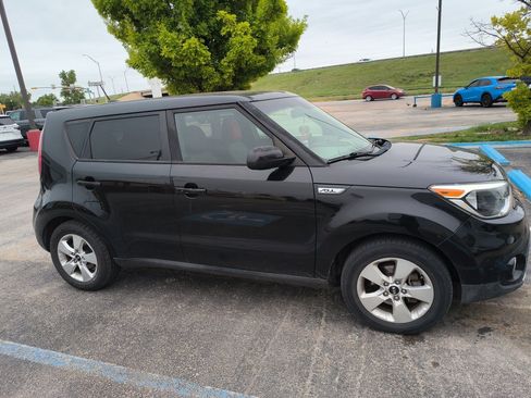 Used 2017 Kia Soul + FWD image 2