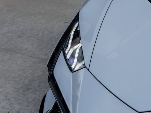 Used 2023 Lamborghini Huracan Tecnica image 19