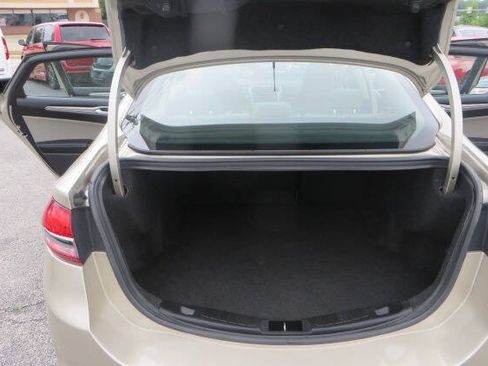 Used 2017 Ford Fusion S FWD image 18