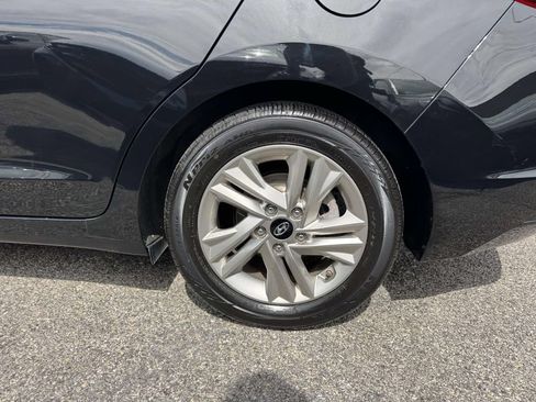 Used 2020 Hyundai Elantra SEL FWD image 9