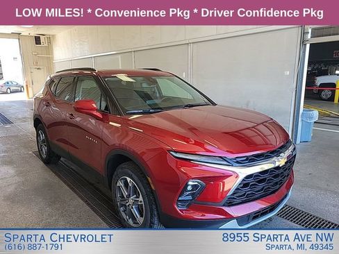 Used 2024 Chevrolet Blazer LT w/ Convenience Package FWD image 1