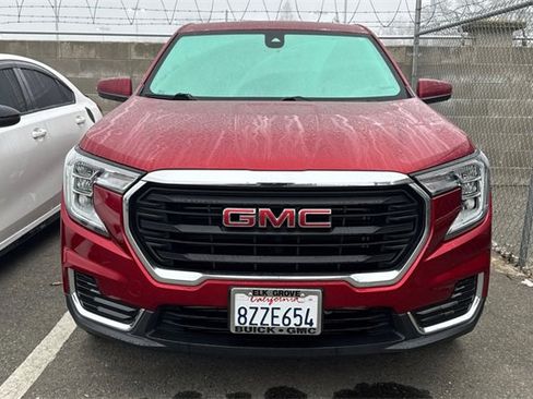 Used 2022 GMC Terrain SLE image 6