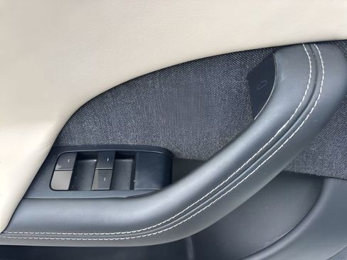 Used 2021 Tesla Model S Plaid image 28