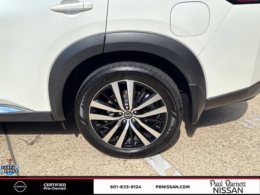 Certified 2024 Nissan Pathfinder Platinum w/ Cargo Package FWD image 39