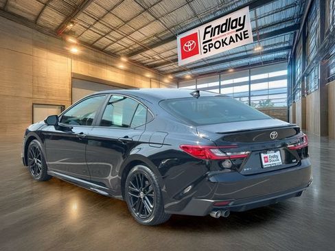 Used 2025 Toyota Camry SE FWD image 6