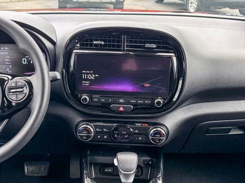 Used 2023 Kia Soul S FWD image 15