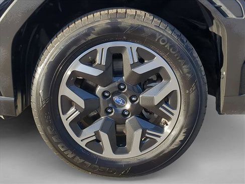 Certified 2025 Subaru Forester Premium image 30