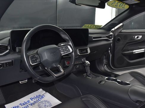 Used 2025 Ford Mustang GT Premium RWD image 12