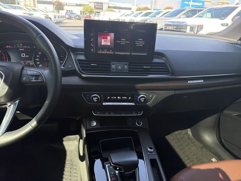 Used 2021 Audi Q5 2.0T Premium w/ Convenience Package AWD/4WD image 30