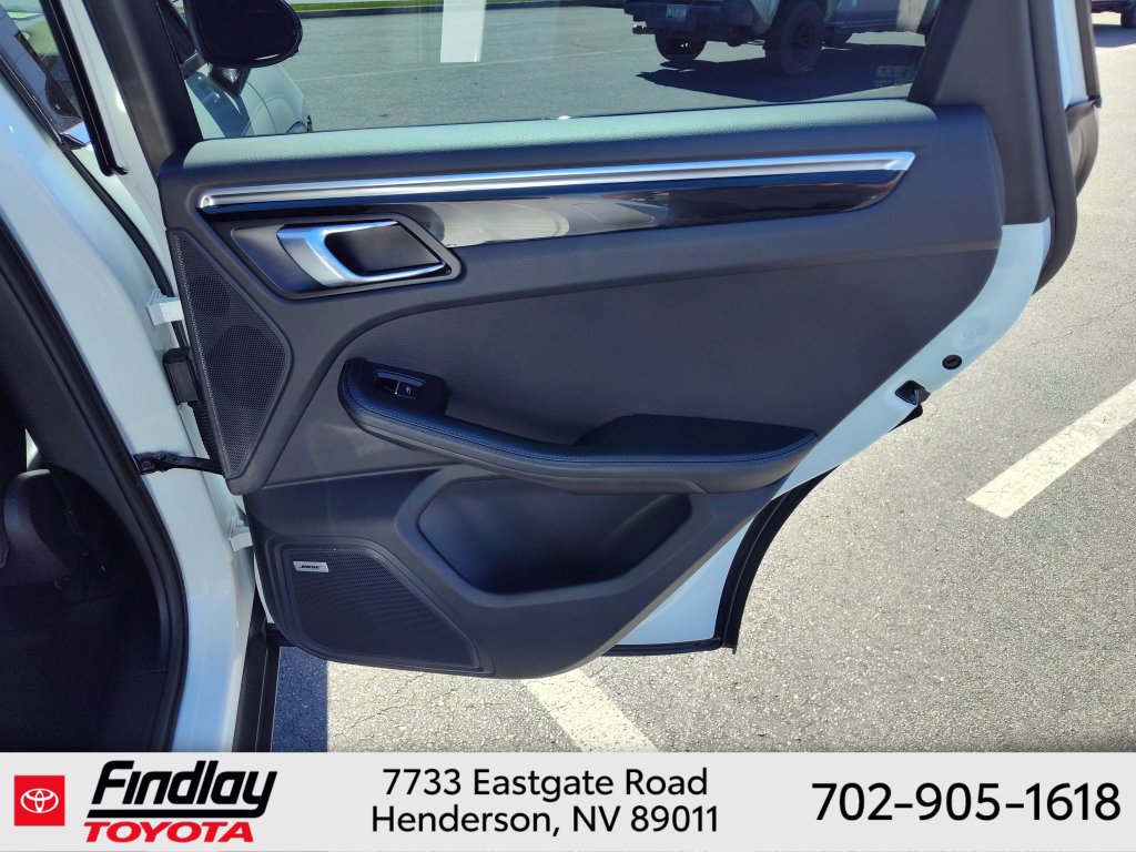 Used 2023 Porsche Macan Turbo AWD/4WD image 16