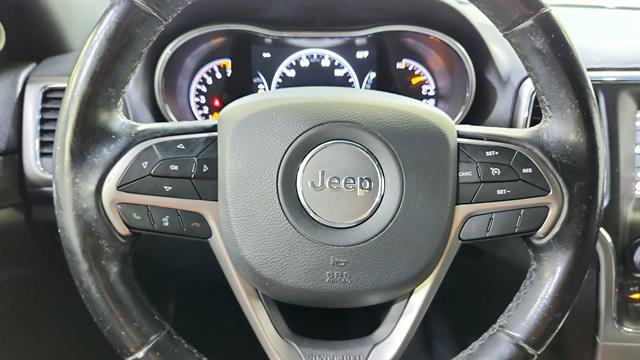 Used 2020 Jeep Grand Cherokee Laredo RWD image 14