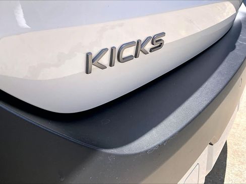 Used 2026 Nissan Kicks SV FWD image 30