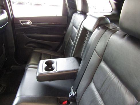 Used 2013 Jeep Grand Cherokee Laredo AWD/4WD image 28