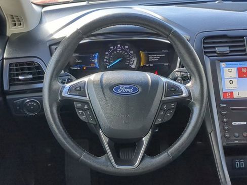 Used 2019 Ford Fusion Titanium image 13