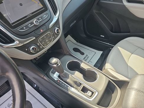 Used 2018 Chevrolet Equinox Premier image 29