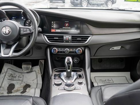 Used 2022 Alfa Romeo Giulia Ti w/ Active Assist Plus Package image 16