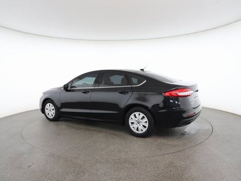 Used 2019 Ford Fusion S image 9