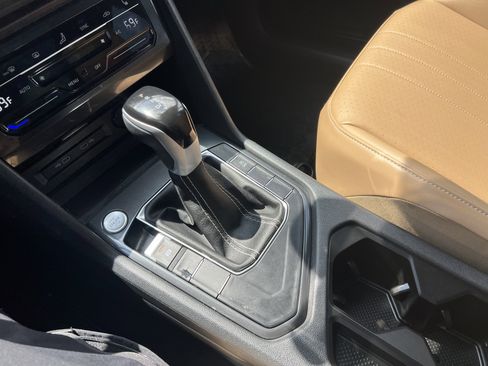 Used 2024 Volkswagen Tiguan SE image 22