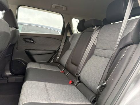 Used 2021 Nissan Rogue S AWD/4WD image 16