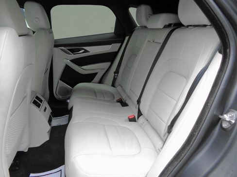 Used 2024 Jaguar F-PACE R-Dynamic S AWD/4WD image 17