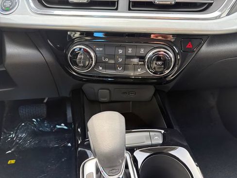 New 2026 Chevrolet Trax LT w/ Driver Confidence Package FWD image 31