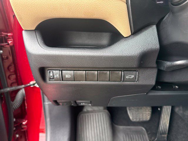 Used 2024 Toyota RAV4 XLE Premium FWD image 27