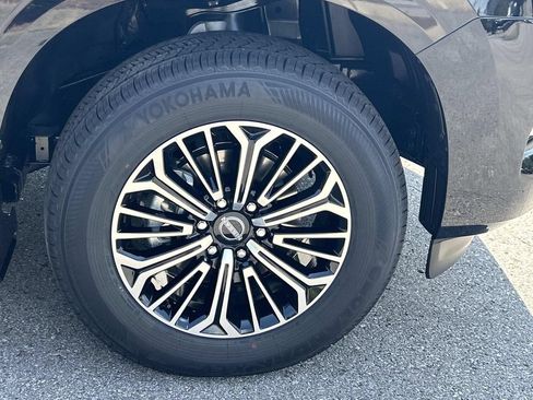 New 2026 Nissan Armada SL w/ Captain's Chari Seat Package AWD/4WD image 9