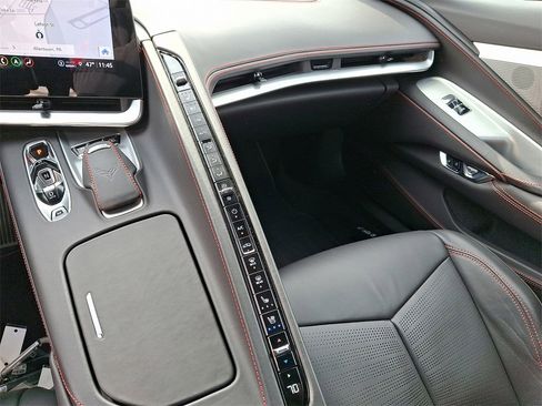 Used 2022 Chevrolet Corvette Stingray Premium Conv w/ Z51 Performance Package image 16