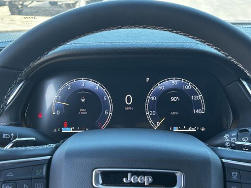 New 2025 Jeep Grand Cherokee Limited w/ Trailer Tow Package image 22