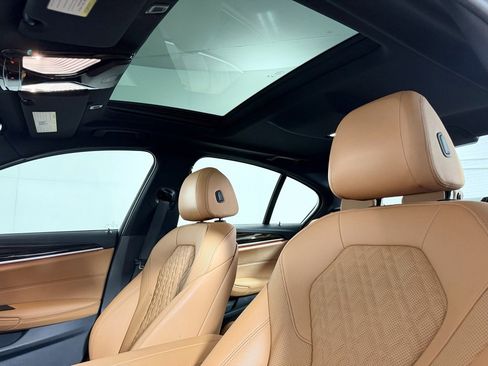 Used 2022 BMW 530i xDrive w/ Convenience Package image 15