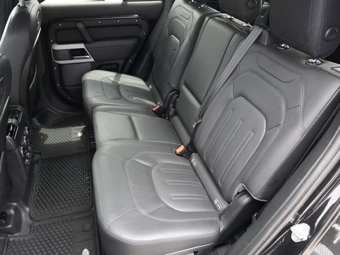 Used 2020 Land Rover Defender 110 HSE AWD/4WD image 30