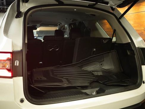 Used 2025 Honda Pilot EX-L image 7