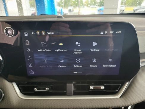 New 2026 Chevrolet Equinox LT w/ Convenience Package II image 3