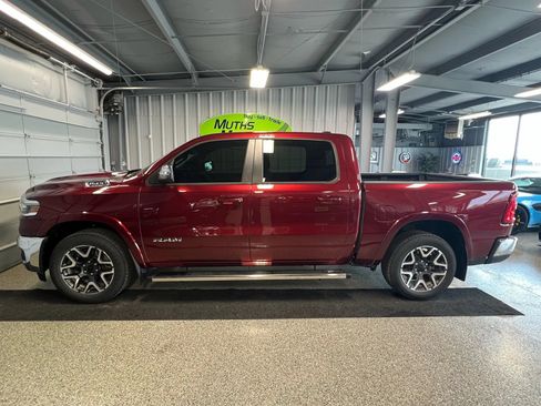 Used 2025 RAM 1500 Laramie AWD/4WD image 5