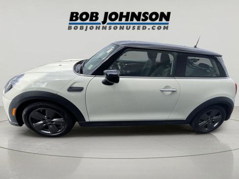 Used 2023 MINI Cooper 2-Door Hardtop image 6