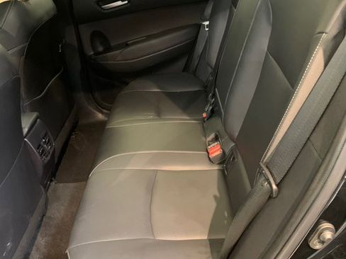 Used 2022 Toyota Corolla Cross XLE w/ Convenience Package image 43