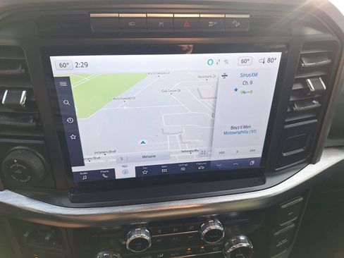 Used 2022 Ford F150 Lariat w/ Equipment Group 502A High image 16