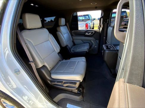 Used 2021 Chevrolet Tahoe LT image 17