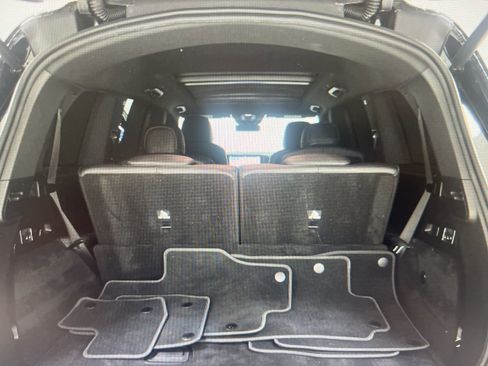 Used 2024 Mercedes-Benz GLS 450 4MATIC image 2